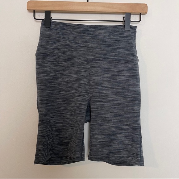 OUTDOOR VOICES- Freeform 7” Inseam Biker Short Athletic Yoga Running Workout - Picture 4 of 7